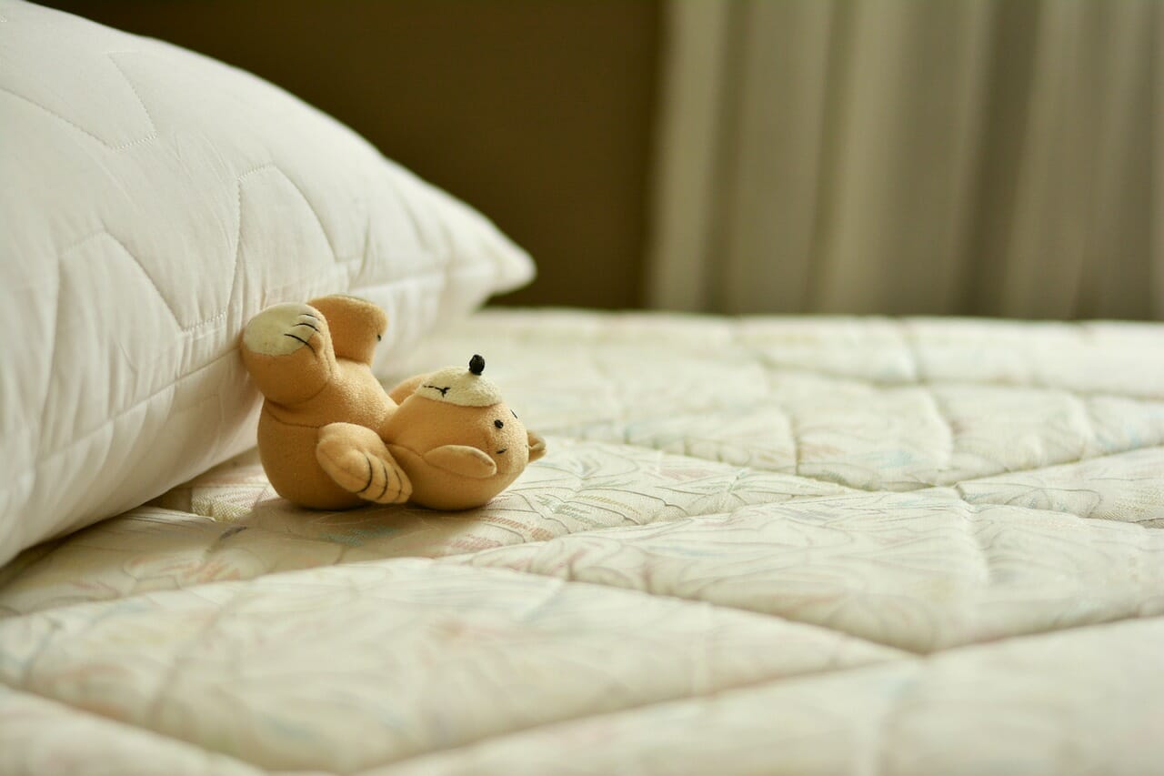 What Causes Yellow Stains on the Mattress: Tips for Cleaning